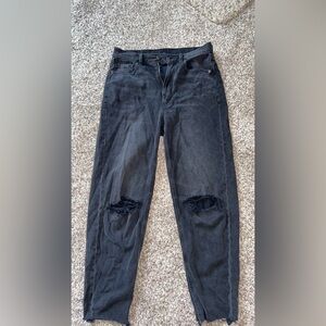 AE Mom jean
